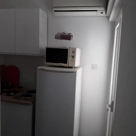 8 Makarska