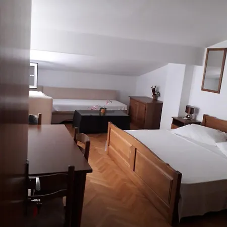 8 Appartement *